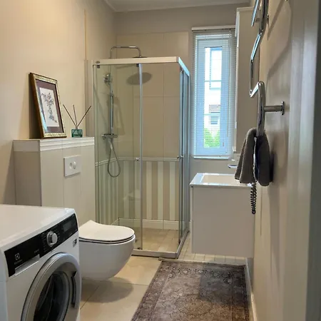 Melnrage Cozy & Terrace - Pine View Sea Entry