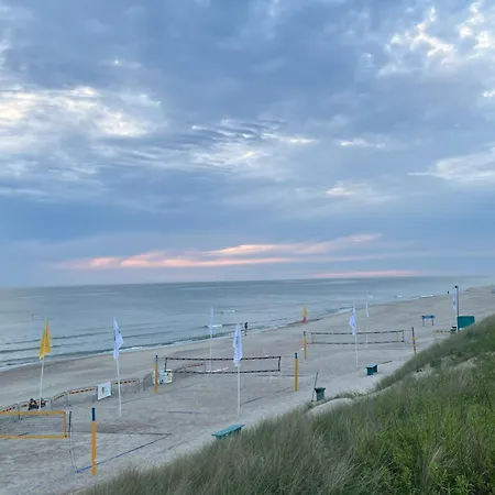 Melnrage Cozy & Terrace - Pine View Sea Entry Villa