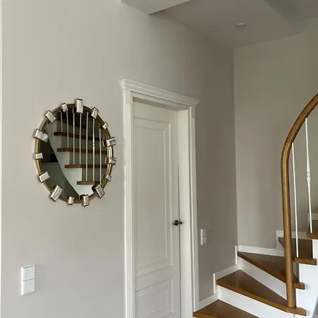 Melnrage Cozy & Terrace - Pine View Sea Entry Villa *