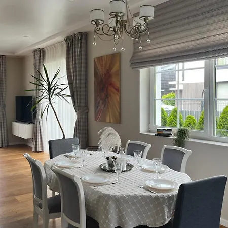 Melnrage Cozy & Terrace - Pine View Sea Entry Klaipėda