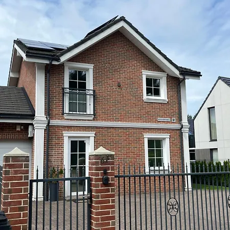 Melnrage Cozy & Terrace - Pine View Sea Entry *