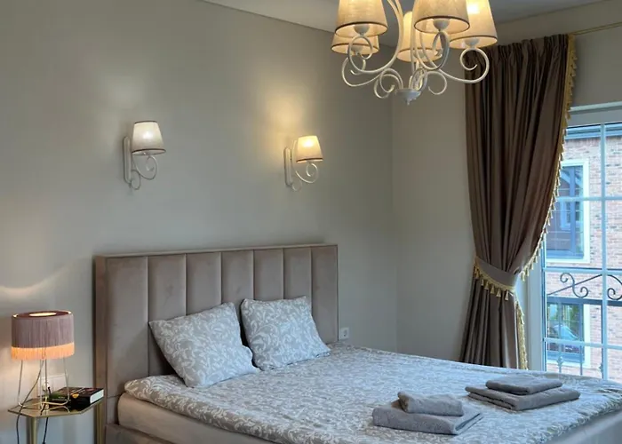 Melnrage Cozy & Terrace - Pine View Sea Entry Villa