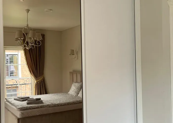 Melnrage Cozy & Terrace - Pine View Sea Entry Villa *