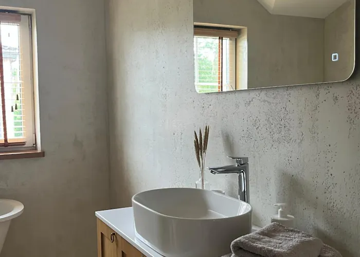 Melnrage Cozy & Terrace - Pine View Sea Entry