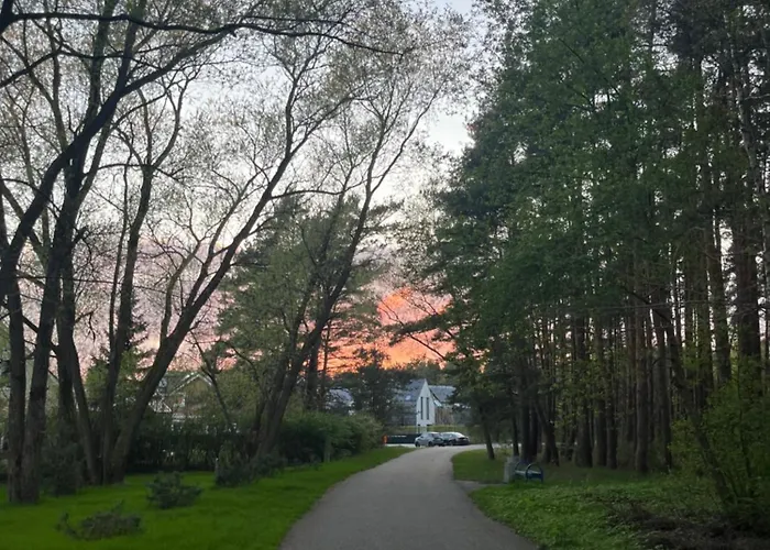 Melnrage Cozy & Terrace - Pine View Sea Entry Villa